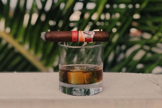 4 types of cigars that pair perfectly with these whiskey-based cocktails